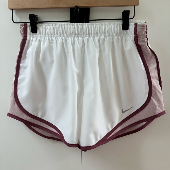 Nike Pants - Nike Dri-Fit tempo brief lined shorts size M